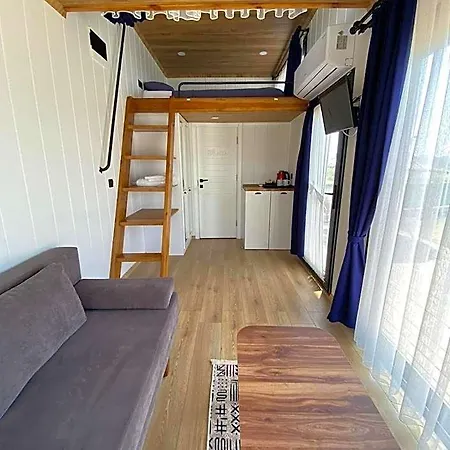 Lavira Tiny House Village Hotel 2*