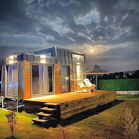 Hotel Lavira Tiny House Village 2*