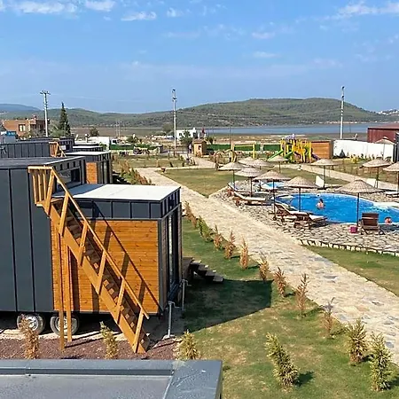 Hotel Lavira Tiny House Village 2*